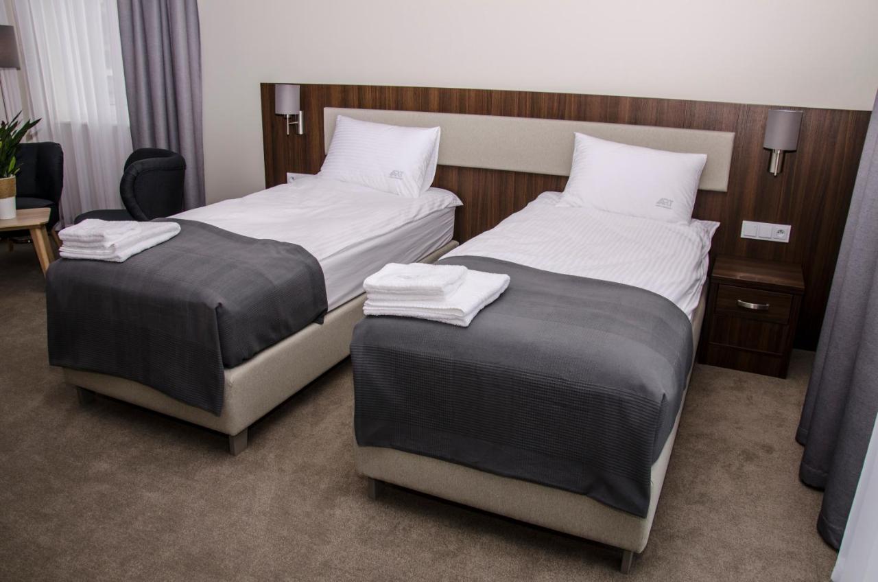 Art Hotel Krotoszyn Zimmer foto
